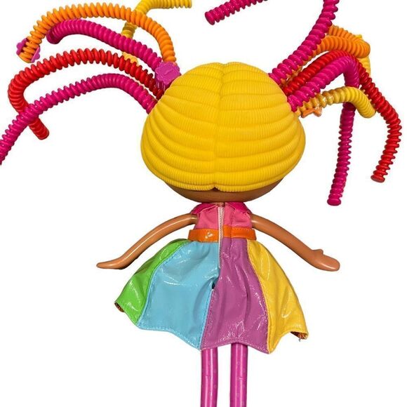 Lalaloopsy silly hair doll with bendable locks, movable arms, legs and barrettes - Picture 10 of 11